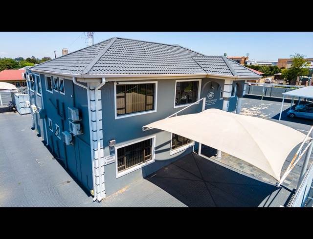 773M² BUSINESS CENTRE FOR SALE IN NEW REDRUTH